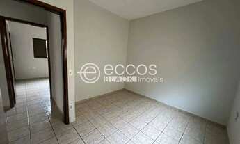 Imagem 2: Casa para aluguel, 3 quartos, 1 suíte, 2 vagas, Cidade Jardim - Uberlândia/MG