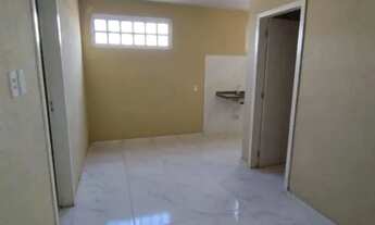 Imagem 7: Apartamento com 2 dormitórios para alugar, 25 m² por R$ 500,00/mês - Siqueira - Fortaleza