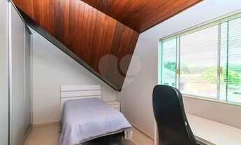 Imagem 12: Sobrado para venda possui 150 metros quadrados com 4 quartos em Bacacheri - Curitiba - PR