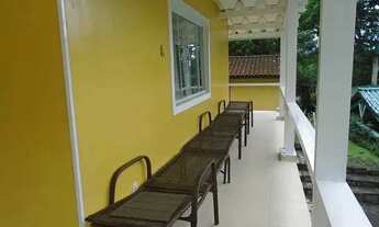 Imagem 7: Casa linear com 4 quartos (1 suíte) 2 salas, varandas, piscina, churrasqueira com 240 m2 c