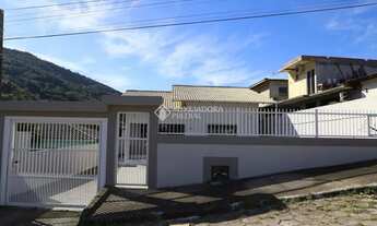 Imagem 2: Casa à Venda 137m² | 2 Quartos | 1 Suíte | 1 Vaga | Edícula Churrasqueira