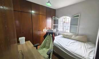 Imagem 7: Casa MOBILIADA tipo pensionato muito próxima da UFU com 2 vgs, 8 quartos, 4 banheiros, pis