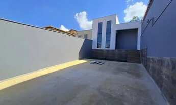 Imagem 3: Casa linear com 3 Quartos e 2 banheiros à Venda, 200 m² por R$ 649.000