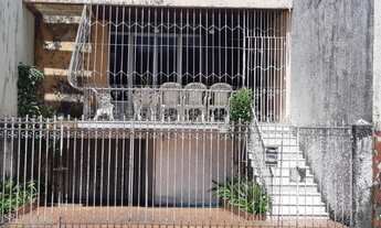 Imagem: Excelente casa com amplo quintal e sótão