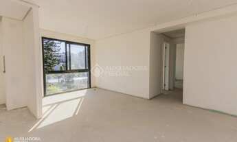 Imagem 3: Ao lado do Parção. Em rua calma e arborizada