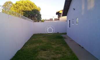 Imagem 4: CASA BEM LOCALIZADA DE ESQUINA