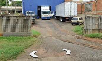 Imagem 3: Terreno com barracão - Avenida Heitor Furtado 1200 metros