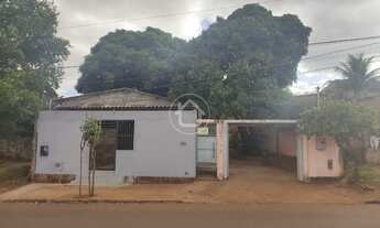 Imagem: TERRENO COM 2 CASAS NO JARDIM