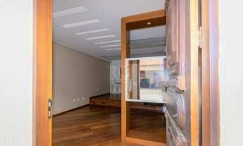 Imagem 2: Porto Alegre - Casa Padrão - Cristal