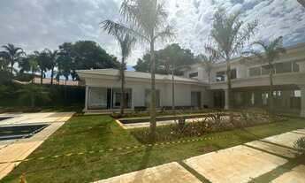 Imagem 2: Casa no condomínio Fazenda da Grama, em fase final de obras