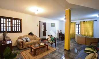 Imagem 2: Casa à Venda - Jardim América, 3 Quartos, 260 m2