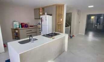 Imagem 4: Casa à Venda no Bairro Farolândia - 3/4 com Suíte, Área Gourmet e Energia Solar!