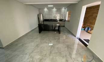 Imagem: Casa geminada à venda no Bairro Expedicionário