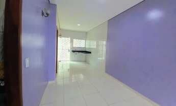 Imagem 2: Aluga-se este imóvel/ 2 quartos, suite/ residencial fechado/não paga água/Parque das laran