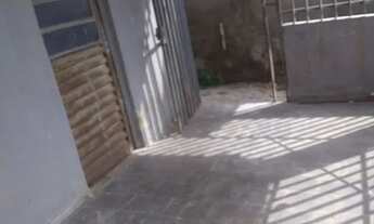 Imagem 2: Alugo barracão Casa com 2 dormitórios