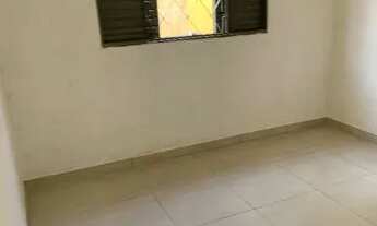 Imagem 2: Casa térrea com reforma em andamento