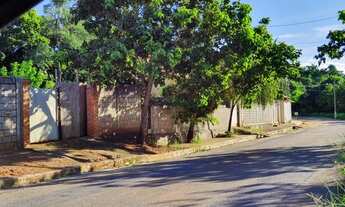 Imagem 5: Lotes para Uso Comercial na Avenida Perto da Lagoa Central