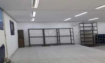 Imagem 6: Salão 150m² + Banheiro