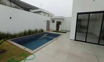 Imagem 3: Casa no Vale dos Cristais, possui 4 suítes