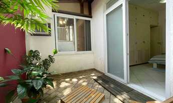 Imagem 7: Apartamento tipo casa, mobiliado, varanda com sol, jardim inverno e todo reformado