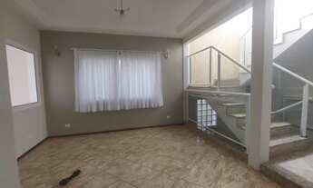 Imagem 5: Casa de condomínio sobrado para aluguel e venda tem 261 metros quadrados com 3 quartos