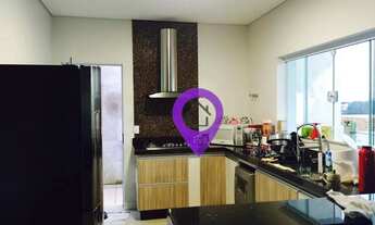 Imagem 6: Casa à venda em Pouso Alegre/MG. 315m², 3 dormitórios (1 suíte), 4 vagas, área gourmet e s