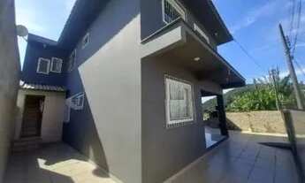 Imagem 5: Casa para Venda em Biguaçu, Fundos, 4 dormitórios, 2 banheiros, 3 vagas