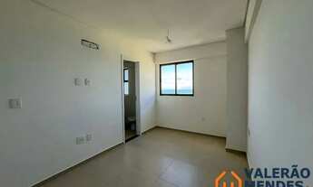 Imagem 4: Parador de Madrid 3 Quartos, Varanda Funcional e Rooftop Panorâmico a 10m do Mar no Pina