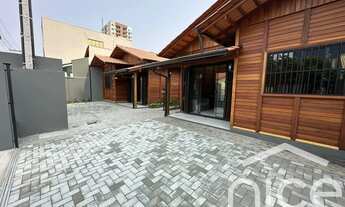 Imagem 2: Casa mobiliada, para Locação, com 2 Dormitórios, no bairro Centro, em Itajaí/SC