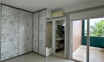 Imagem 2: Sobrado de 340m², 4 suítes, piscina, energia solar e área gourmet no Condomínio Belvedere