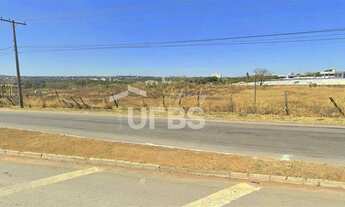 Imagem 3: Terreno Comercial de 33.000 m² à Venda na BR-153 esq com Av Leste Oeste Conjunto Caiçara