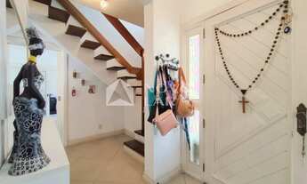 Imagem 7: Sobrado á venda com 4 dormitórios à venda no bairro Chácara das Pedras em Porto Alegre