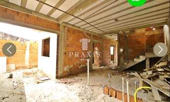 Imagem 2: Terreno com casa em fase de acabamento