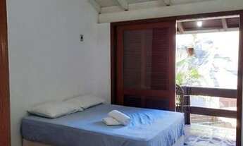 Imagem 7: Casa para venda possui 299 metros quadrados com 6 quartos