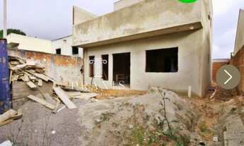 Imagem: Terreno com casa em fase de acabamento