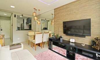 Imagem 3: Apartamento reformado, elétrica nova 02 quartos no Água Verde - Curitiba - PR