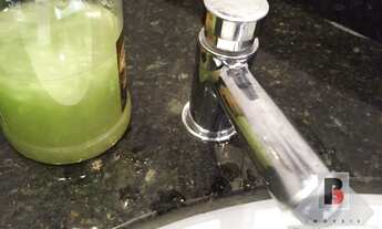 Imagem 6: Esquina a venda no carrão