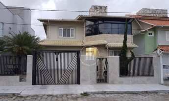 Imagem: Casa 4, dormitórios, suíte com hidro