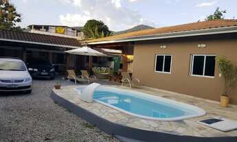 Imagem 2: Casa para Temporada em Ubatuba com Piscina