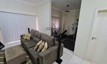 Imagem 7: Casa de condomínio para venda possui 280 metros quadrados com 4 quartos