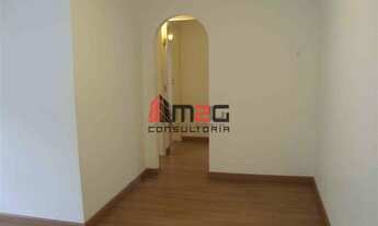 Imagem 2: Oportunidade próximo ao Alto de Pinheiros, apartamento de andar intermediário com vaga de