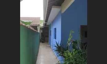 Imagem 2: Residência em Caruára/Santos com 3 Quartos e Garagem para 3 Carros