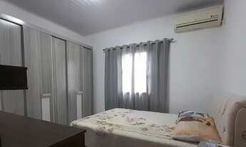 Imagem 2: Casa de material semi nova