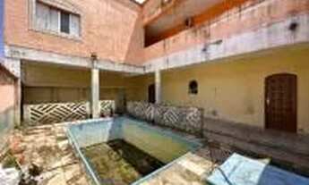 Imagem: Sobrado para investidor! Lado praia com