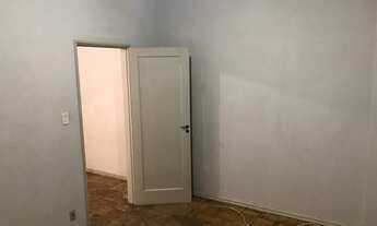 Imagem 5: Quarto e Sala a uma quadra da praia do Boqueirão em Santos