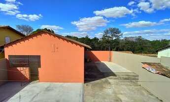 Imagem 4: Casa com dois barracões