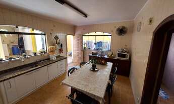 Imagem: Sobrado em rua sem saída. Aceita permuta