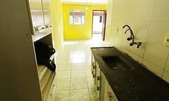 Imagem 5: Casa Térrea com 2 Dormitórios, Quintal e Garagem Privativa em Condomínio no Esmeralda