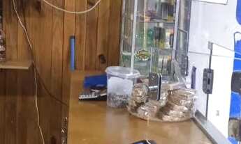 Imagem 5: Distribuidora completa,só chegar e trabalha otimo ponto avenida muito movimentada