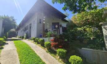 Imagem: Casa em lindo terreno alto ao nível da